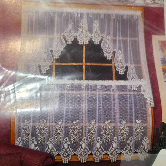 Heritage Lace Tiara - Picture 1 of 5